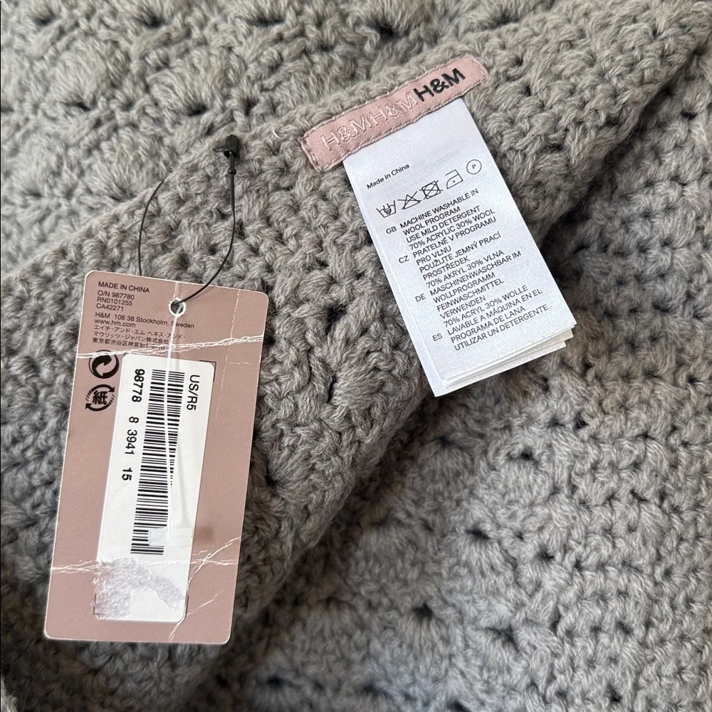 Knit thick long infinity scarf grey